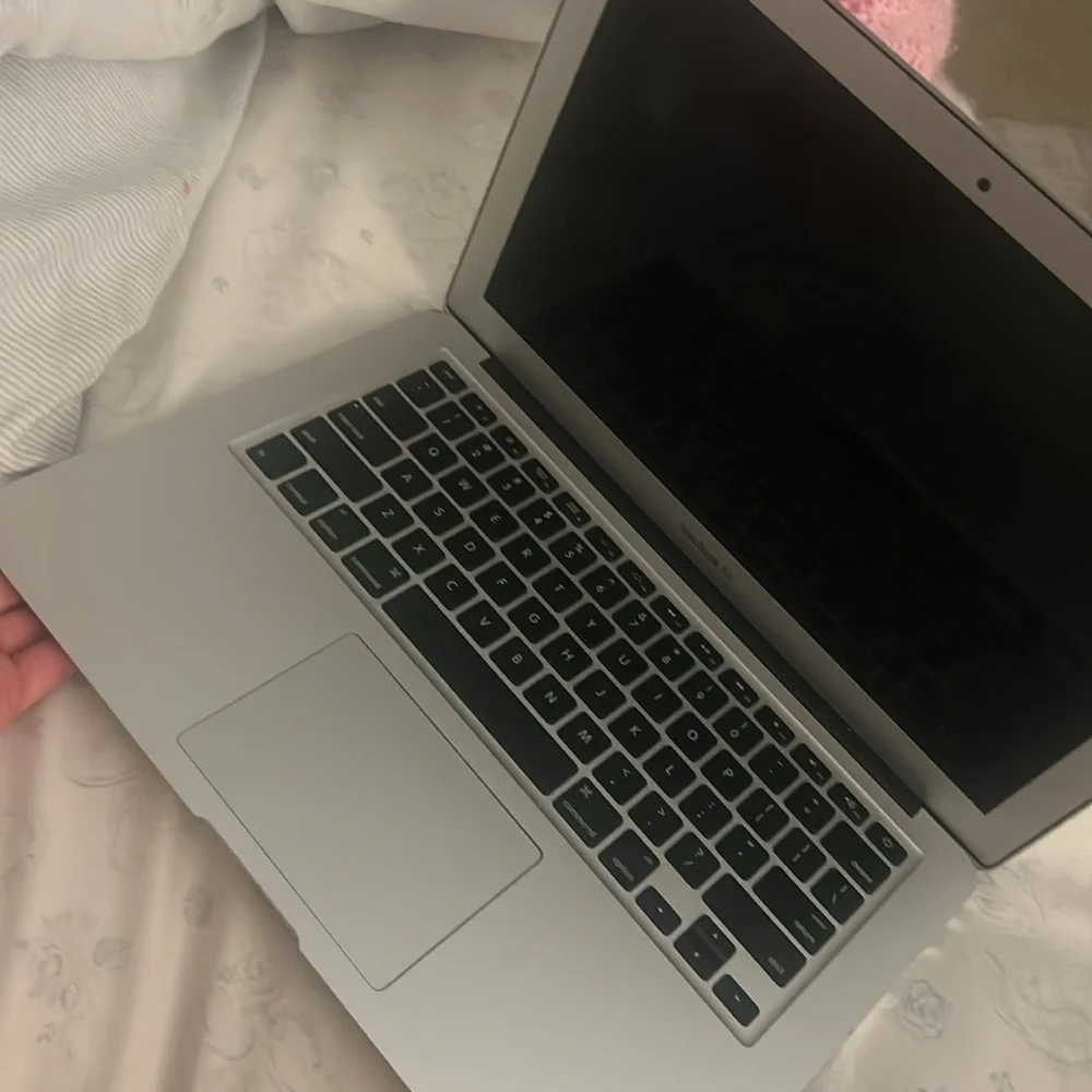 Apple Silver MacBook